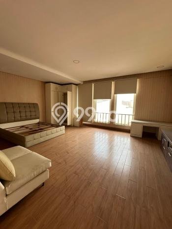 Rumah Eksklusif Siap Huni LT 450m2 di Wiyung, Surabaya Rumah Eksklusif Siap Huni LT 450m2 di Wiyung, Surabaya