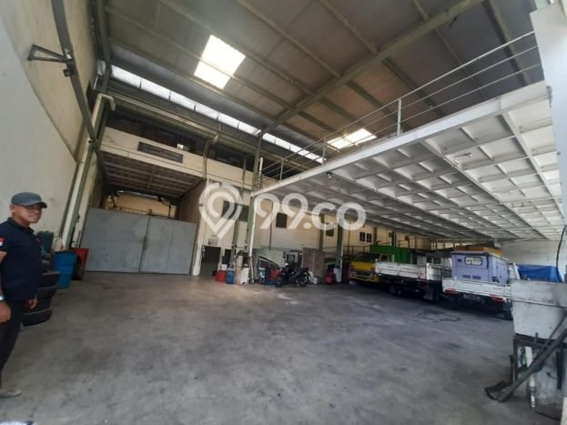 Gudang Dijual di Surabaya LT 1070m2 & LB 800m2 Lokasi Terbaik! Gudang Dijual di Surabaya LT 1070m2 & LB 800m2 Lokasi Terbaik!