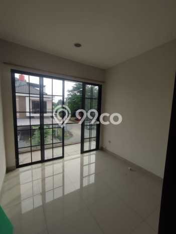 Rumah Tenang di Green Lake City, 3 KM, LT 105m² LB 125m² Rumah Tenang di Green Lake City, 3 KM, LT 105m² LB 125m²