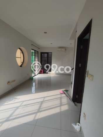 Rumah Tenang di Green Lake City, 3 KM, LT 105m² LB 125m² Rumah Tenang di Green Lake City, 3 KM, LT 105m² LB 125m²
