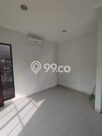 Rumah Tenang di Green Lake City, 3 KM, LT 105m² LB 125m² Rumah Tenang di Green Lake City, 3 KM, LT 105m² LB 125m²
