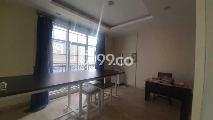 LOKASI STRATEGIS! Ruko di Serpong, Luas 150m², Pusat Bisnis, Jalan Utama LOKASI STRATEGIS! Ruko di Serpong, Luas 150m², Pusat Bisnis, Jalan Utama