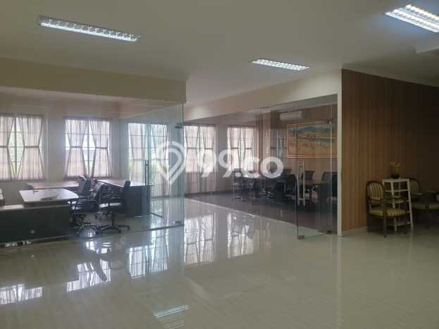 Kantor Premium di Kelapa Gading, Luas 500m2m², Area Bisnis, Tingkat Keramaian Tinggi Kantor Premium di Kelapa Gading, Luas 500m2m², Area Bisnis, Tingkat Keramaian Tinggi