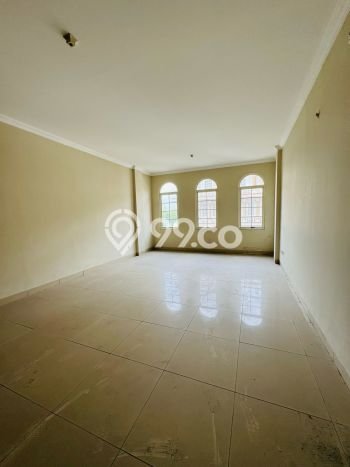 Ruko Dijual di Prime Area Jakarta Barat Luas 237m2 Ruko Dijual di Prime Area Jakarta Barat Luas 237m2