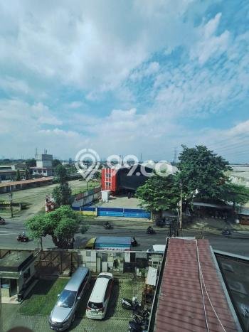 LOKASI PREMIUM! Kantor di Cipondoh, Luas 1762m², Jalan Utama, Kawasan Bisnis LOKASI PREMIUM! Kantor di Cipondoh, Luas 1762m², Jalan Utama, Kawasan Bisnis