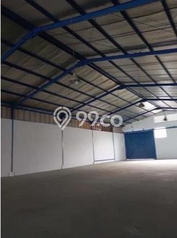 LOKASI BISNIS! Gudang For Rent di Bandara, Luas 720m², Jalan Utama LOKASI BISNIS! Gudang For Rent di Bandara, Luas 720m², Jalan Utama