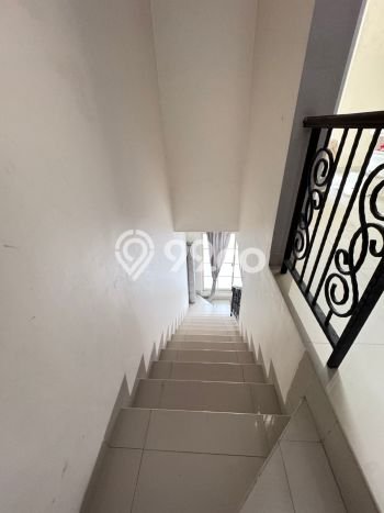 Rumah Luas Asri 2 KT Siap Huni di Green Lake City Jakarta Barat Rumah Luas Asri 2 KT Siap Huni di Green Lake City Jakarta Barat