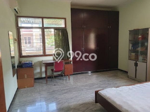 Rumah Elit Modern Tanpa Renovasi di Darmo Permai Surabaya Rumah Elit Modern Tanpa Renovasi di Darmo Permai Surabaya