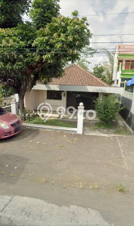 Untuk Dijual! Gudang di Sumbermanjing Wetan Malang LT 2326m2 / LB 1000m2 Kawasan Bisnis Untuk Dijual! Gudang di Sumbermanjing Wetan Malang LT 2326m2 / LB 1000m2 Kawasan Bisnis