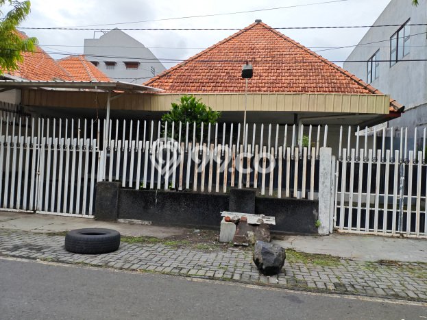 For Sale! Luxury House LT 280m2 Desain Modern di Mayjen Sungkono For Sale! Luxury House LT 280m2 Desain Modern di Mayjen Sungkono