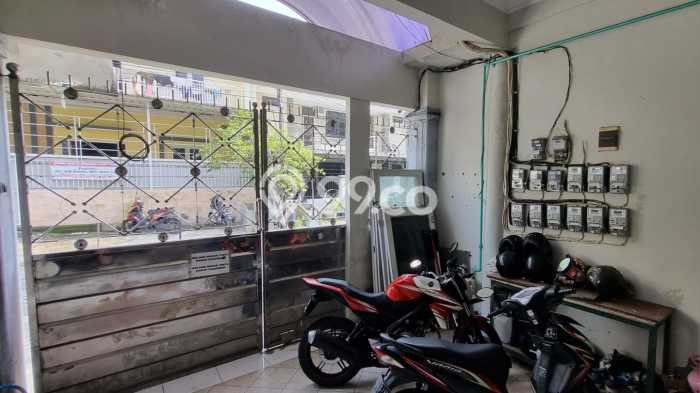 Dijual Rumah Premium dengan Fasilitas Sekitar Lengkap di Rungkut, Surabaya Dijual Rumah Premium dengan Fasilitas Sekitar Lengkap di Rungkut, Surabaya