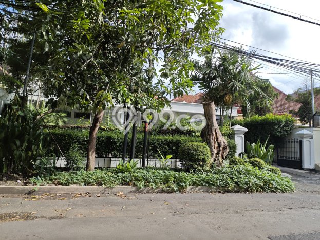 Rumah Elit LB 250m2 Siap Huni Desain Elegan di Raya Darmo, Surabaya Rumah Elit LB 250m2 Siap Huni Desain Elegan di Raya Darmo, Surabaya