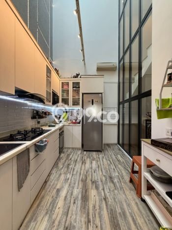 Hunian Elit LB 650m2 Siap Pakai Desain Elegan di Senopati, Jakarta Selatan Hunian Elit LB 650m2 Siap Pakai Desain Elegan di Senopati, Jakarta Selatan