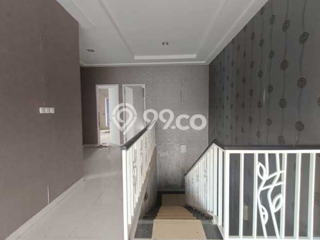 Ready to Use! Luxury House LT 300m2 Desain Elegan di Sentul City Ready to Use! Luxury House LT 300m2 Desain Elegan di Sentul City