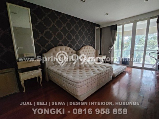 Lokasi strategis! Rumah siap huni disewakan di Kemayoran LB 500m2 Lokasi strategis! Rumah siap huni disewakan di Kemayoran LB 500m2