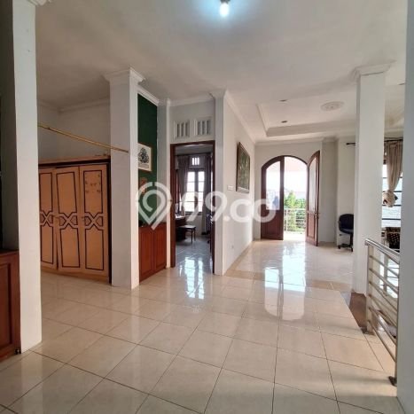 Rumah Strategis Minimalis Lb 185m2 di Ciputat, Tangerang Selatan Rumah Strategis Minimalis Lb 185m2 di Ciputat, Tangerang Selatan