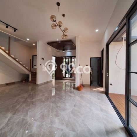Hunian Eksklusif Dijual LT 202m2 di Serpong, Tangerang Selatan Hunian Eksklusif Dijual LT 202m2 di Serpong, Tangerang Selatan