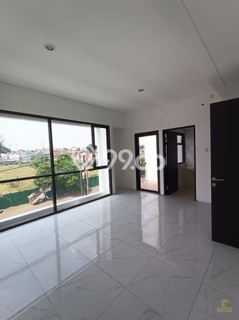 Hunian Elit LB 182m2 Siap Pakai Desain Elegan di Cipadu, Tangerang Hunian Elit LB 182m2 Siap Pakai Desain Elegan di Cipadu, Tangerang