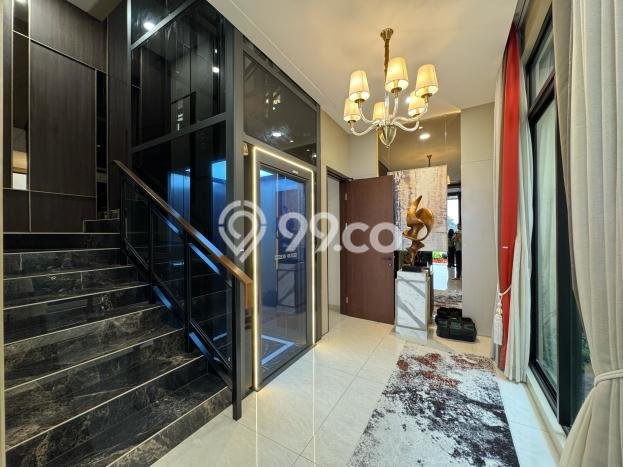 Rumah Mewah LB 446m2 Siap Pakai Desain Elegan di Sentul, Bogor Rumah Mewah LB 446m2 Siap Pakai Desain Elegan di Sentul, Bogor