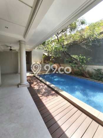 Rumah Siap Huni 5 KT 4 KM di Kebayoran Baru, Jakarta Selatan Rumah Siap Huni 5 KT 4 KM di Kebayoran Baru, Jakarta Selatan