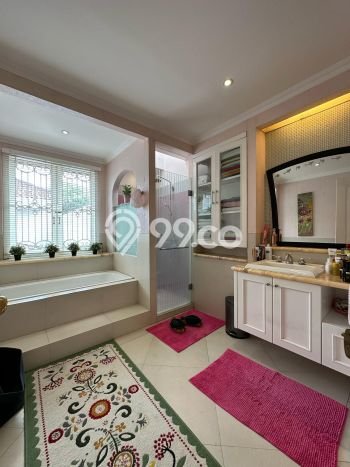 Hunian Elit LB 1000m2 Siap Pakai Desain Elegan di Permata Hijau, Jakarta Selatan Hunian Elit LB 1000m2 Siap Pakai Desain Elegan di Permata Hijau, Jakarta Selatan