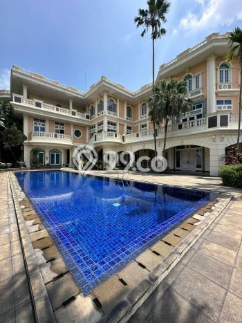 For Sale! Premium House LT 10000m2 Desain Elegan di Kemang For Sale! Premium House LT 10000m2 Desain Elegan di Kemang