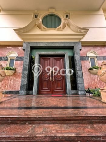 For Sale! Premium House LT 10000m2 Desain Elegan di Kemang For Sale! Premium House LT 10000m2 Desain Elegan di Kemang