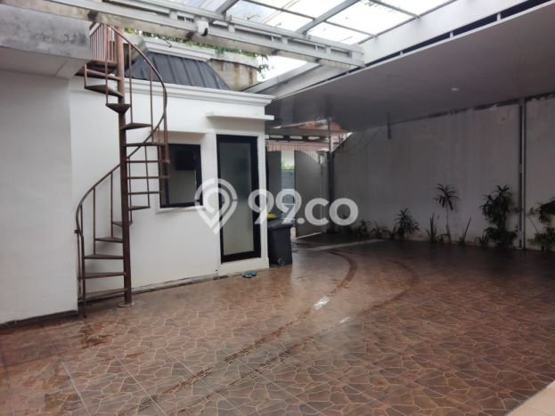 For Sale! Premium House LT 2300m2 Desain Modern di Kuningan For Sale! Premium House LT 2300m2 Desain Modern di Kuningan