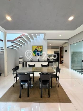 Rumah Eksklusif Dijual LT 240m2 di Kebayoran Baru, Jakarta Selatan Rumah Eksklusif Dijual LT 240m2 di Kebayoran Baru, Jakarta Selatan