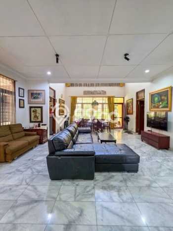 Siap Huni Hunian Elit 4 Kamar di Kebayoran Baru Dekat ke Mana Saja Siap Huni Hunian Elit 4 Kamar di Kebayoran Baru Dekat ke Mana Saja