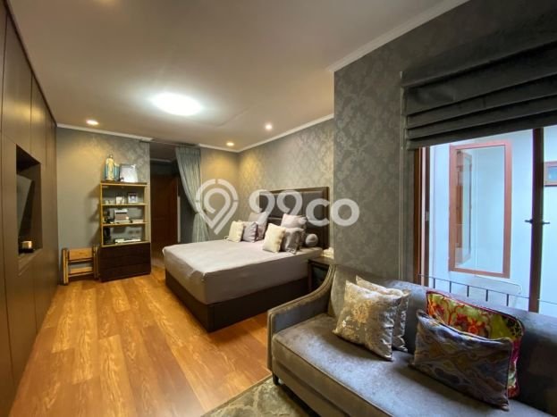 Jual Rumah Luas Elegan Dengan View Cantik di Senopati, Jakarta Selatan Jual Rumah Luas Elegan Dengan View Cantik di Senopati, Jakarta Selatan