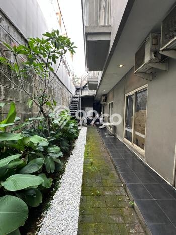 Rumah Kost untuk Dijual di Kebayoran Baru dengan 16 KT, 17 KM, Luas 880m2 Rumah Kost untuk Dijual di Kebayoran Baru dengan 16 KT, 17 KM, Luas 880m2