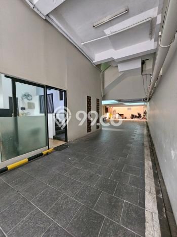 Dijual Segera Kost 5 Kamar, 6 Kamar Mandi di Kebayoran Baru, Jakarta Selatan, Luas 700m2 Dijual Segera Kost 5 Kamar, 6 Kamar Mandi di Kebayoran Baru, Jakarta Selatan, Luas 700m2