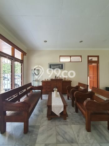 Rumah Elit Modern Tanpa Renovasi di Kemang Jakarta Selatan Rumah Elit Modern Tanpa Renovasi di Kemang Jakarta Selatan
