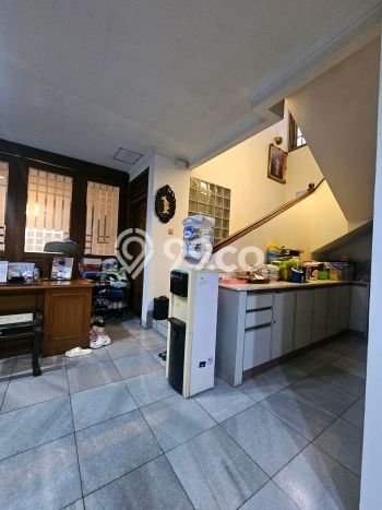 Ready to Use! Premium House LT 368m2 Desain Elegan di Senopati Ready to Use! Premium House LT 368m2 Desain Elegan di Senopati