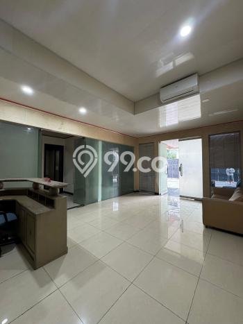 Siap Huni Hunian Elit 6 Kamar di Kebayoran Baru Dekat ke Mana Saja Siap Huni Hunian Elit 6 Kamar di Kebayoran Baru Dekat ke Mana Saja