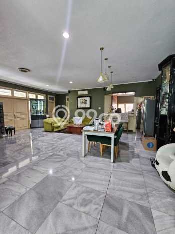 Rumah Elit LB 1000m2 Siap Huni Desain Elegan di Kemang, Jakarta Selatan Rumah Elit LB 1000m2 Siap Huni Desain Elegan di Kemang, Jakarta Selatan