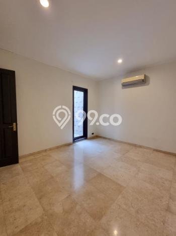 Siap Huni Rumah Mewah 5 Kamar di Kebayoran Baru Dekat ke Mana Pun Siap Huni Rumah Mewah 5 Kamar di Kebayoran Baru Dekat ke Mana Pun