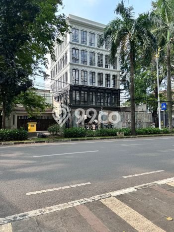 Dijual Kantor Kawasan Premium Kawasan Kebayoran Baru, Luas 1700m², Jalan Raya Dijual Kantor Kawasan Premium Kawasan Kebayoran Baru, Luas 1700m², Jalan Raya