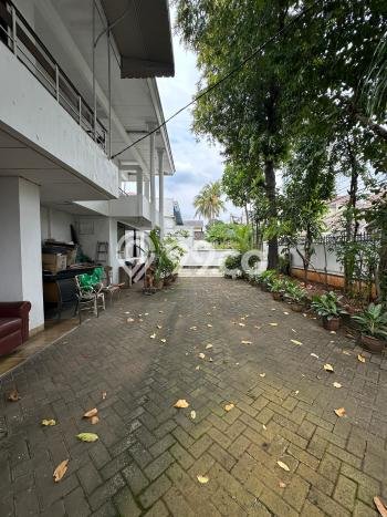 Rumah Mewah Dijual LT 703m2 di Kebayoran Baru, Jakarta Selatan Rumah Mewah Dijual LT 703m2 di Kebayoran Baru, Jakarta Selatan