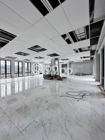 Dijual Kantor Kawasan Premium Kawasan Kebayoran Baru, Luas 1700m², Jalan Raya Dijual Kantor Kawasan Premium Kawasan Kebayoran Baru, Luas 1700m², Jalan Raya