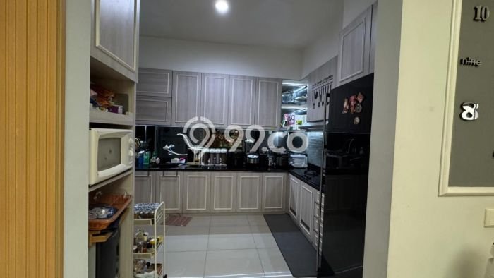 Rumah Mewah LB 350m2 Siap Pakai Desain Elegan di BSD Eminent, Tangerang Rumah Mewah LB 350m2 Siap Pakai Desain Elegan di BSD Eminent, Tangerang