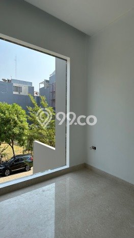 HOT PROPERTY! Rumah Strategis di Pantai Indah Kapuk, Luas 200m² LB 525m² HOT PROPERTY! Rumah Strategis di Pantai Indah Kapuk, Luas 200m² LB 525m²