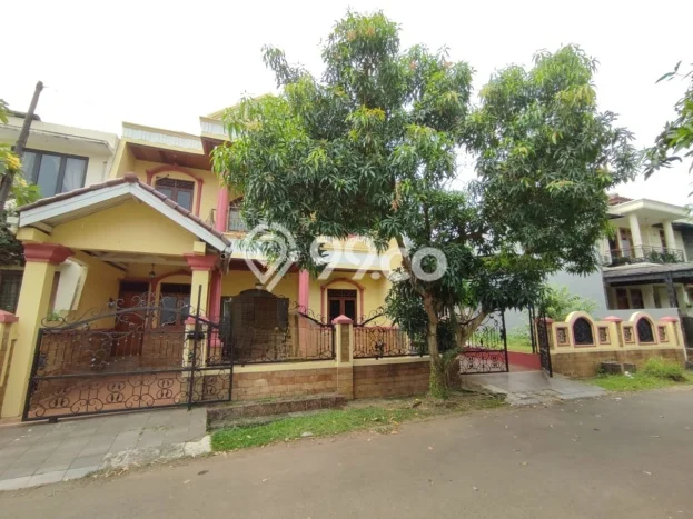Rumah Mewah Siap Huni LT 200m2 di BSD, Tangerang Selatan Rumah Mewah Siap Huni LT 200m2 di BSD, Tangerang Selatan