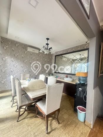 Hunian Elit LB 400m2 Siap Huni Desain Elegan di Bintaro, Tangerang Selatan Hunian Elit LB 400m2 Siap Huni Desain Elegan di Bintaro, Tangerang Selatan