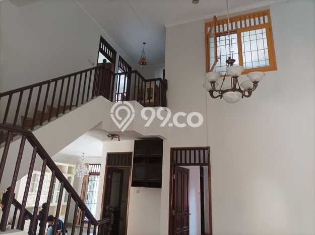 Rumah Elit LB 155m2 Siap Pakai Desain Elegan di BSD Giri Loka, Tangerang Rumah Elit LB 155m2 Siap Pakai Desain Elegan di BSD Giri Loka, Tangerang