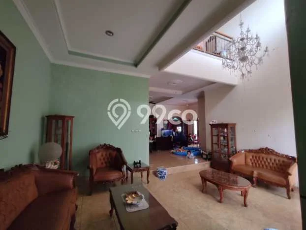 Rumah Mewah Siap Huni LT 200m2 di BSD, Tangerang Selatan Rumah Mewah Siap Huni LT 200m2 di BSD, Tangerang Selatan