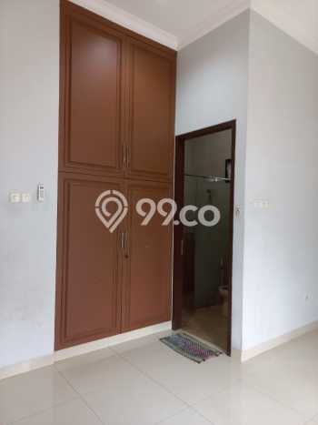 Jual Rumah Strategis Bagus Punya 4 KT di Ciputat Tangerang Selatan SHM Jual Rumah Strategis Bagus Punya 4 KT di Ciputat Tangerang Selatan SHM