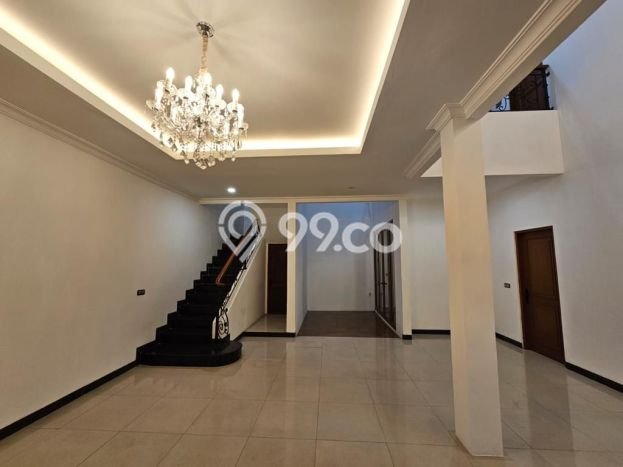 Jual Rumah Mewah Megah Dengan View Eksklusif di Pondok Indah, Jakarta Selatan Jual Rumah Mewah Megah Dengan View Eksklusif di Pondok Indah, Jakarta Selatan