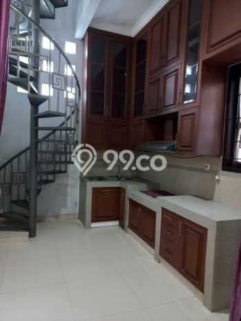 Jual Rumah Strategis Bagus Punya 4 KT di Ciputat Tangerang Selatan SHM Jual Rumah Strategis Bagus Punya 4 KT di Ciputat Tangerang Selatan SHM